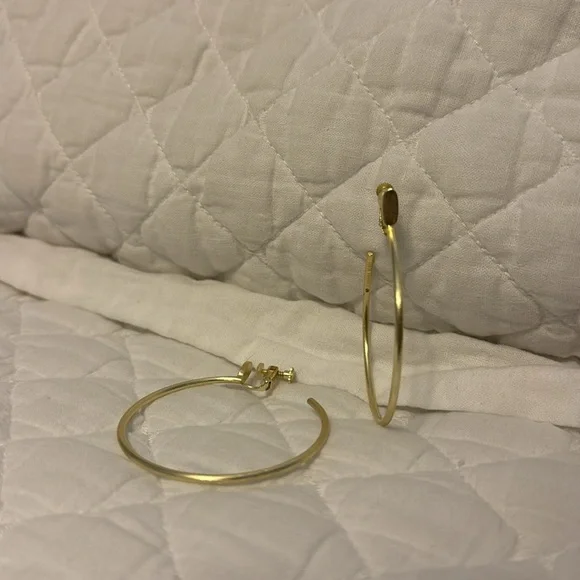 Kendra Scott clip on hoops - Picture 2 of 2